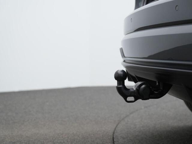 Audi Q3 40 TFSI 190 pk S-tronic Quattro S-Line | Trekhaak | Achteruitrijcamera | Stuur-/stoelverwarming