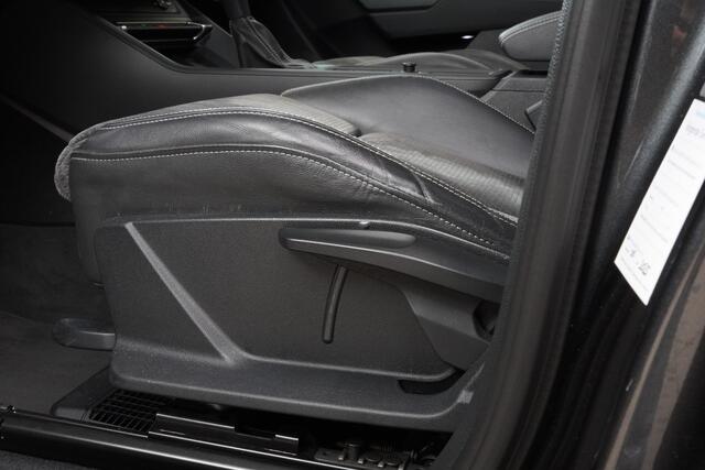 Audi Q3 45TFSIe/245pk S-Line Blackstyle|2021|Trekhaak|20"Blacktyle|Cruise+ACC|Optik Schwarz|PDC|B&O|Matrix LED|Blindspot|El. Achterklep