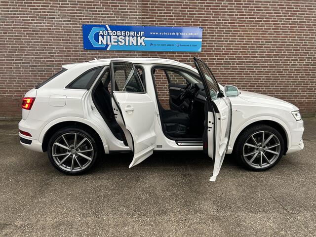 Audi Q3 1.4 TFSI S-Line Navi/20Inch/Led/Stoelverwaming