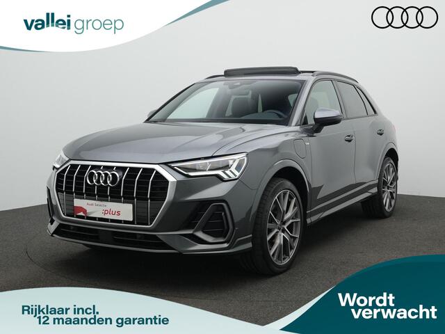 Audi Q3 45 TFSI e 245 pk S-Line | Panoramadak | Leder/alcantara | Elektrische stoelen | Achteruitrijcamera | Elektrische achterklep | Stoelverwarming