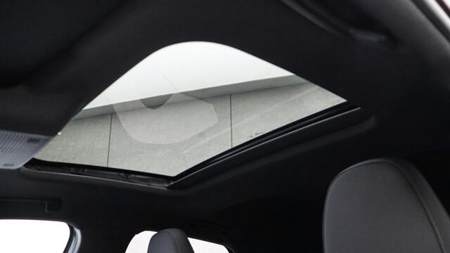 Audi Q3 Sportback 200kW e-hybrid S edition | Panoramadak | Leder | Adaptieve Cruise Control | 20 Inch