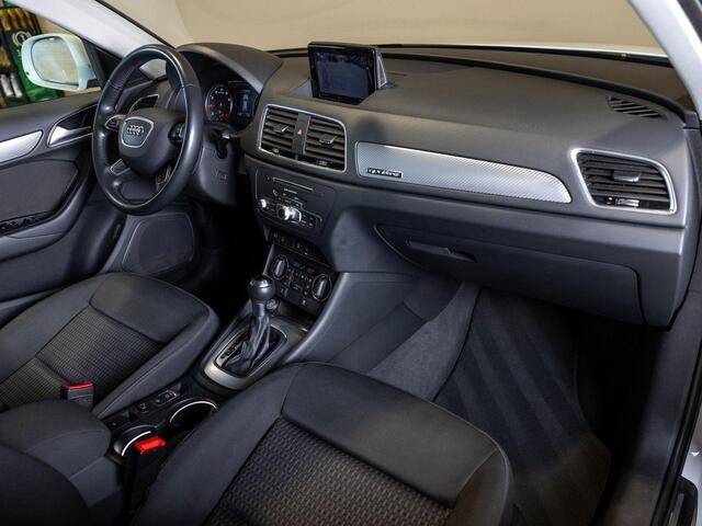 Audi Q3 2.0 TFSI quattro Design / 220pk / Trekhaak / Achteruitrij camera /