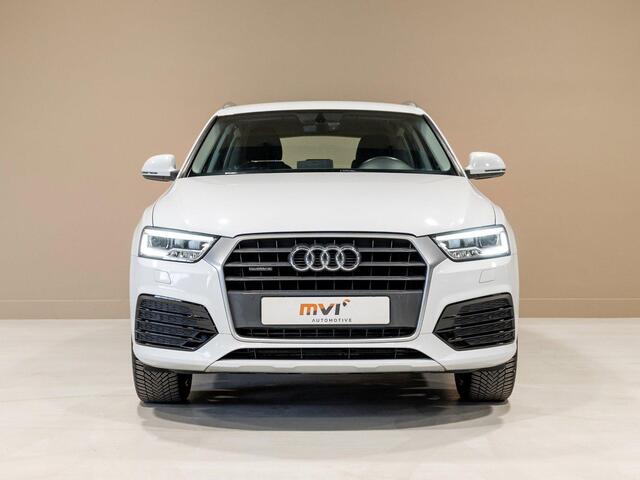 Audi Q3 2.0 TFSI quattro Design / 220pk / Trekhaak / Achteruitrij camera /