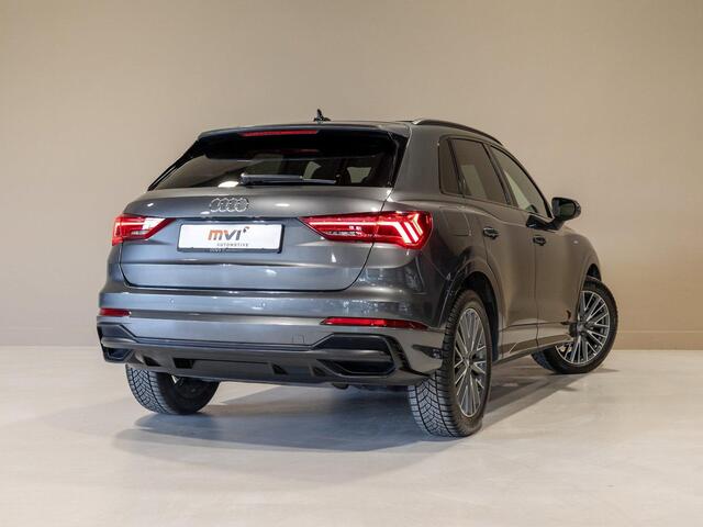 Audi Q3 35 TFSI 2x S-Line edition / 150pk / Panorama dak / Keyless / Stoelverwarming /