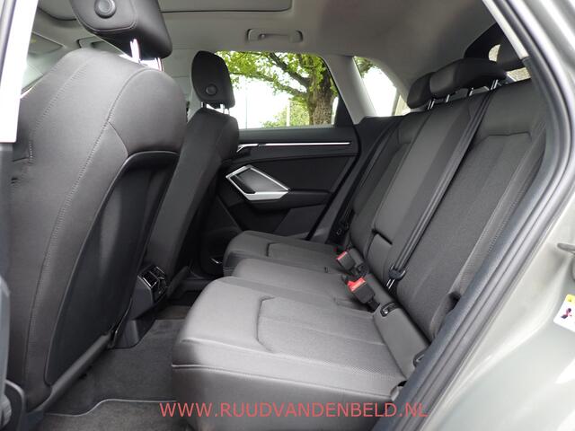 Audi Q3 40 TFSI quattro Pro Line business B&O / ACC / PANODAK / CARPLAY