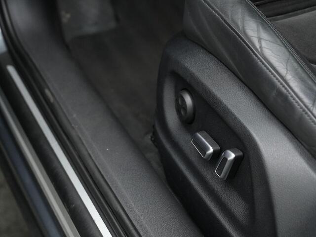 Audi Q3 1.4 TFSI 150 pk S-tronic CoD S-Line | Elektrische stoelen | Leder/alcantara | Navigatie | Parkeersensoren voor/achter