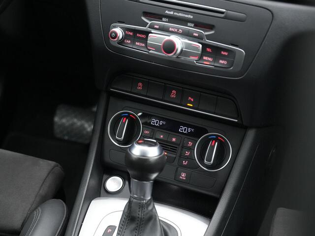 Audi Q3 1.4 TFSI 150 pk S-tronic CoD S-Line | Elektrische stoelen | Leder/alcantara | Navigatie | Parkeersensoren voor/achter