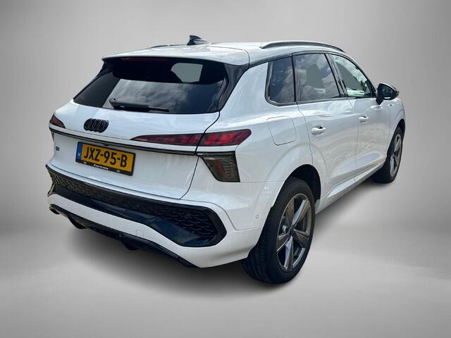 Audi Q3 1.5 200kW e-hybrid 272pk S edition · Camera · Apple/Android Car Play · Stoel & Stuurwiel verwarmd · Adaptive Cruise Control · Keyless · Navigatie · Garantie t/m 02-03-2030 of 100.000km