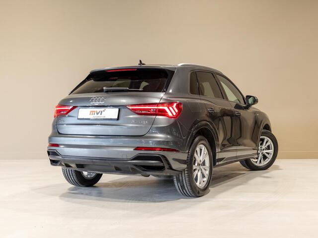 Audi Q3 35 TFSI 2x S-Line Edition / 150pk / Dodehoek herkenning /