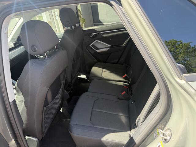 Audi Q3 45 TFSI e S edition Hybride Bj 2021 Km 43.000 Navi,Trekhaak,Clima,CvStoelverm,18Inch Dealer onderhouden