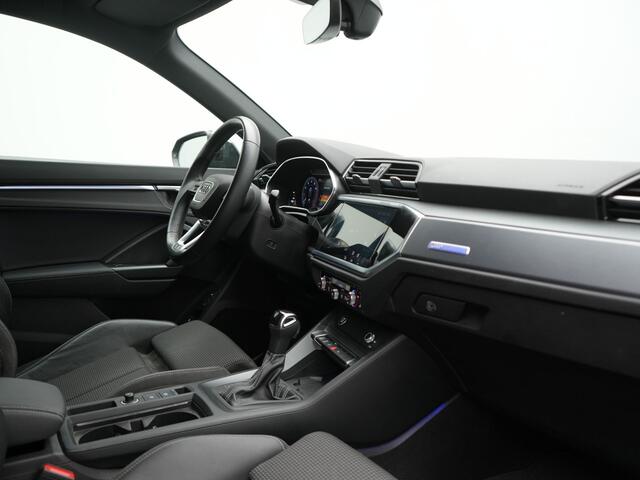 Audi Q3 45 TFSI e 2x S Line PHEV 245pk Dealer O.H. | Trekhaak Afn. | Adaptive Cruise | 360 Camera | Matrix LED | Sportstoelen Memory & Verwarmd | Keyless | Blis | Apple Carplay | Sfeerverlichting | 20"L.M | Navigatie | DAB | Plug In Hybrid |