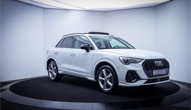 Audi Q3 35TFSI S-Tr. S-LINE Ext. PANO | KEYLESS | STOEL.VW | NAVI | CARPLAY | AFN.TREKHAAK | LANE.ASS | ELEK. INKL SPIEGELS