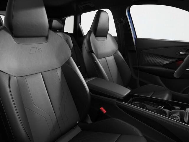 Audi Q3 Advanced edition e-hybrid 272 pk | Techniekpakket plus | S line interieur sportstoelen | Laadconcept compact | Privacy glas |