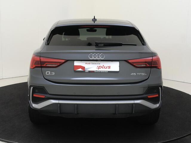 Audi Q3 Sportback 45 TFSI e S Edition | SoH 100% | SONOS audio | Lederen bekleding | 360 camera | Dodehoek detectie | Navigatie Plus | Full LED verlichting | Cruise control | Elektrische achterklep |