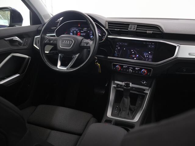 Audi Q3 35 TFSI Advanced edition | Trekhaak | Sportstoelen | Cruise Control Adaptief | Parkeercamera | Virtual Cockpit | Elektr. Achterklep | Climate Control | Stoelverwarming |