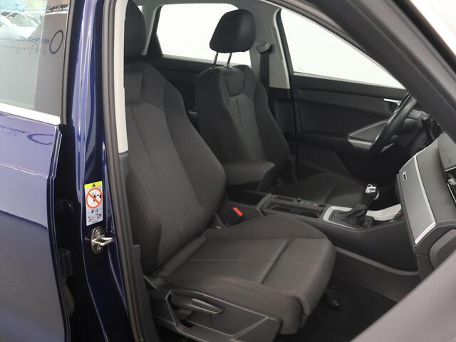 Audi Q3 35 TFSI Advanced edition | Trekhaak | Sportstoelen | Cruise Control Adaptief | Parkeercamera | Virtual Cockpit | Elektr. Achterklep | Climate Control | Stoelverwarming |
