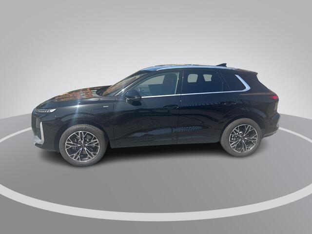 Audi Q3 1.5 200kW e-hybrid S edition Lederen Sportstoelen · Achteruitrij Camera · Privacy Glas · Dode Hoek Detectie · Keyless Entry · Audi Phone box