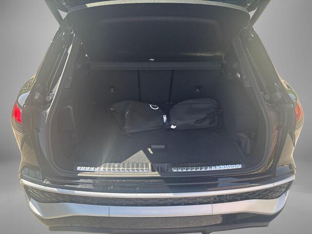 Audi Q3 1.5 200kW e-hybrid S edition Lederen Sportstoelen · Achteruitrij Camera · Privacy Glas · Dode Hoek Detectie · Keyless Entry · Audi Phone box