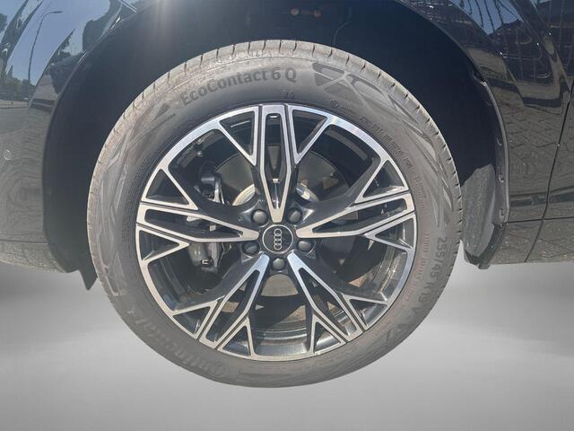 Audi Q3 1.5 200kW e-hybrid S edition Lederen Sportstoelen · Achteruitrij Camera · Privacy Glas · Dode Hoek Detectie · Keyless Entry · Audi Phone box