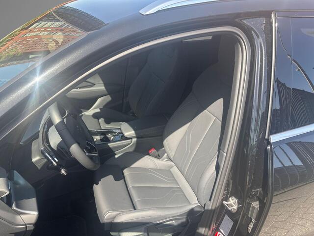 Audi Q3 1.5 200kW e-hybrid S edition Lederen Sportstoelen · Achteruitrij Camera · Privacy Glas · Dode Hoek Detectie · Keyless Entry · Audi Phone box