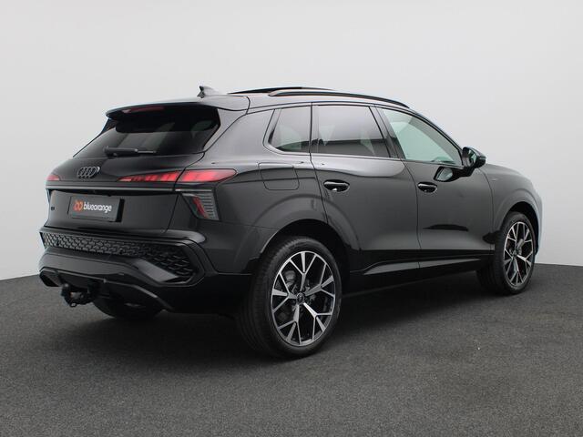 Audi Q3 1.5 200kW e-hybrid S edition 272PK S-Tronic Panoramadak, Trekhaak, S-Line, Achteruitrijcamera, Stoel-Stuurverwarming, 20" LM Velgen, LED Plus, Elektr. Achterklep