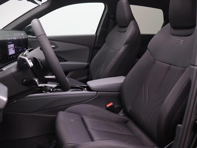Audi Q3 1.5 200kW e-hybrid S edition 272PK S-Tronic Panoramadak, Trekhaak, S-Line, Achteruitrijcamera, Stoel-Stuurverwarming, 20" LM Velgen, LED Plus, Elektr. Achterklep