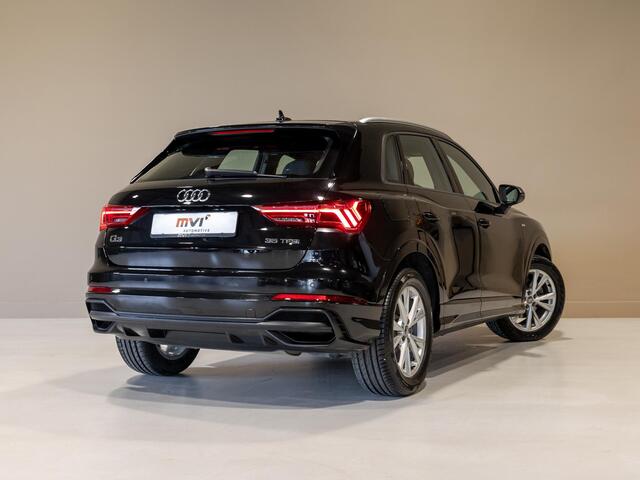 Audi Q3 35 TFSI 2x S-Line edition / 150pk / Panorama dak / Dodehoek herkenning /