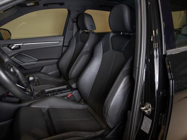 Audi Q3 35 TFSI 2x S-Line edition / 150pk / Panorama dak / Dodehoek herkenning /