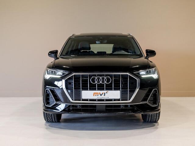 Audi Q3 35 TFSI 2x S-Line edition / 150pk / Panorama dak / Dodehoek herkenning /