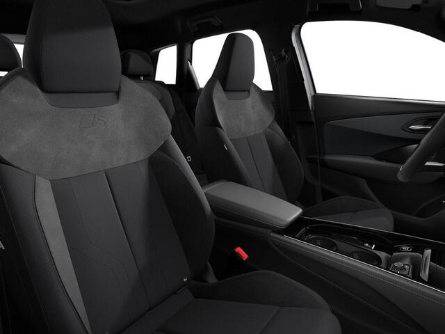Audi Q3 1.5 200kW e-hybrid S edition 272 PK · Trekhaak elek. wegklapbaar · Exterieurpakket zwart · Driespaaks lederen sportstuur verwarmbaar