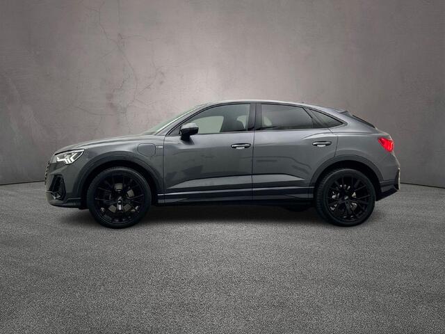 Audi Q3 Sportback 45 TFSI e 245PK S Edition | Sonos | Top-View | 20-Inch | Stoelverwarming | Adaptive-Cruise | Zwart-Optiek | Matrix |