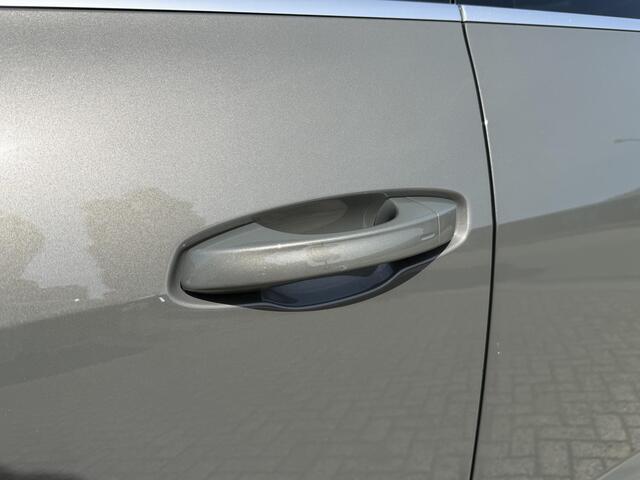 Audi Q3 Sportback 45 TFSI e S Edition 18"/Panoramadak/Dodehoek/Leder/Camera/Elektrische klep/Keyless
