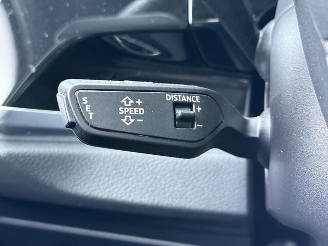 Audi Q3 35 TFSI S edition Competition | 150 PK | Automaat | Panoramadak | Matrix LED koplampen | 20" LM velgen | S line | Sonos premium sound | Dodehoek detectie |