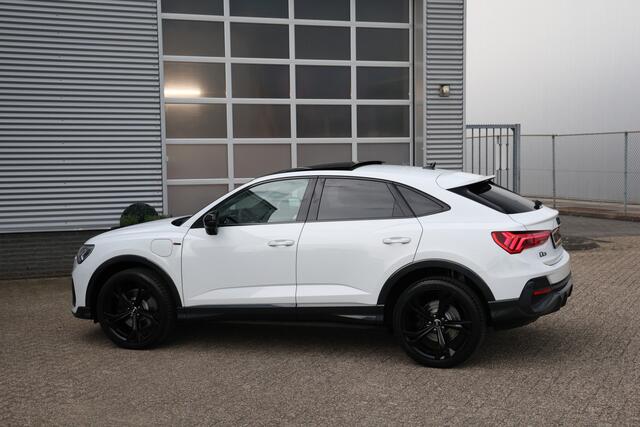 Audi Q3 Sportback 45 TFSI e S-Line 245PK Pano|Trekh|Matrix|Elek stoel.