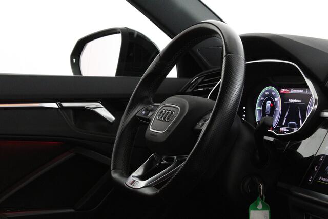 Audi Q3 45 TFSI e S line edition > 2x S line/Camera/19 inch/Sfeerverlichting/Plug in hybride...