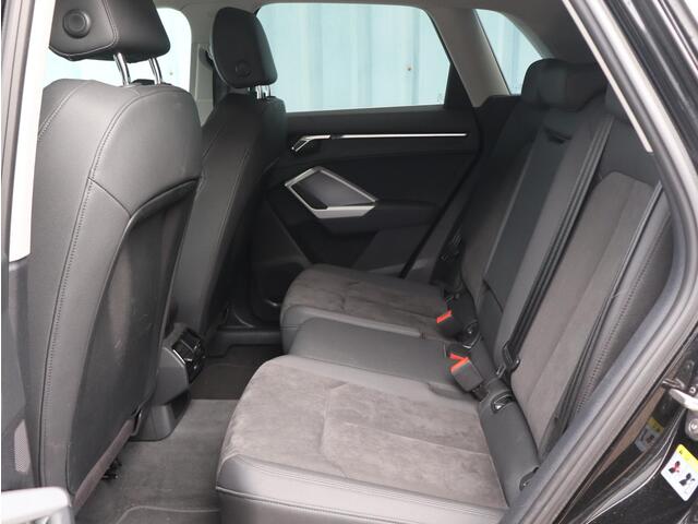 Audi Q3 35 TFSI AUTOMAAT Pro Line | S-LINE | NAVI | TREKHAAK | CAMERA | ELEK. ACHTERKLEP | LED |