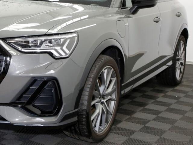 Audi Q3 45 Tfsi-e S-LINE (2x) ** MATRIX, LEDER, PANORAMA, TREKH, ACC, 20-inch LMV ** 1e EIG - UNFALLFREI ** ** INFORMEER OOK NAAR ONZE AANTREKKELIJKE FINANCIAL-LEASE TARIEVEN **