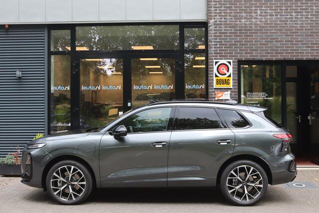 Audi Q3 1.5 200kW 272pk e-hybrid S-Line Pano/Leder/Tech Plus/Matrix LED/Camera/Elek-klep/Keyless/20"/ACC/Trekhaak wegkl.