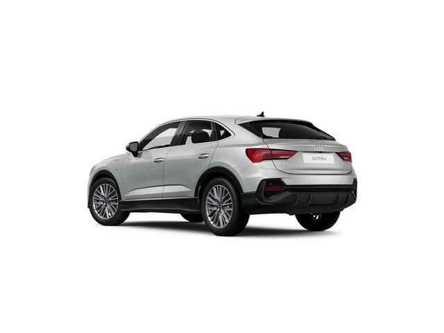 Audi Q3 Sportback 45 TFSI e Advanced Edition | 245 PK | SoH 97% | Stoelverwarming | Achteruitrijcamera | Dodehoek detectie | 19" LM velgen | Apple Carplay/Android Auto |