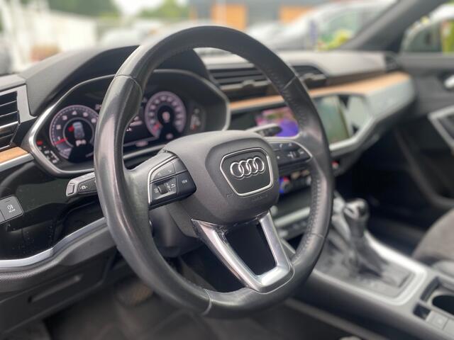 Audi Q3 35 TFSI S-Line edition LED Matrix Panoramadak Standkachel Audi Exlusive