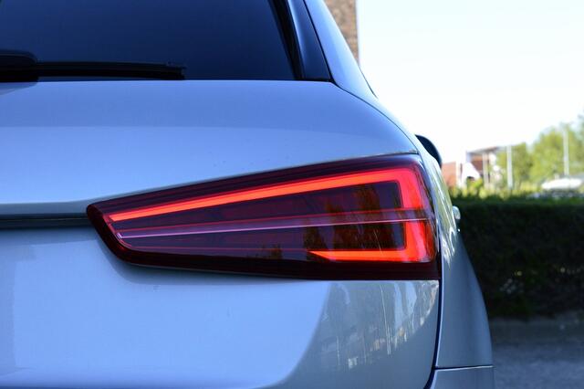 Audi Q3 1.4 TFSI CoD S-Line B+B Sport Advance Sport Rijklaarprijs-Garantie Navigatie Led Trekhaak Sport interieur 1e Eigenaar