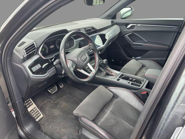 Audi Q3 Sportback 45 TFSI e S Edition 245 PK | Panorama | Wegklapbare Trekhaak | Memory Seats | SONOS Audio | Elek. klep | Verwacht!