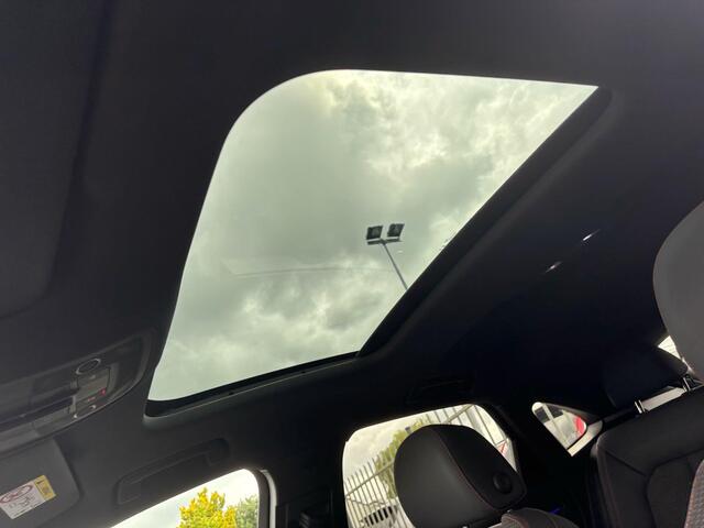 Audi Q3 Sportback 45 TFSI e S Edition 245 PK | Panorama | Wegklapbare Trekhaak | Memory Seats | SONOS Audio | Elek. klep | Verwacht!