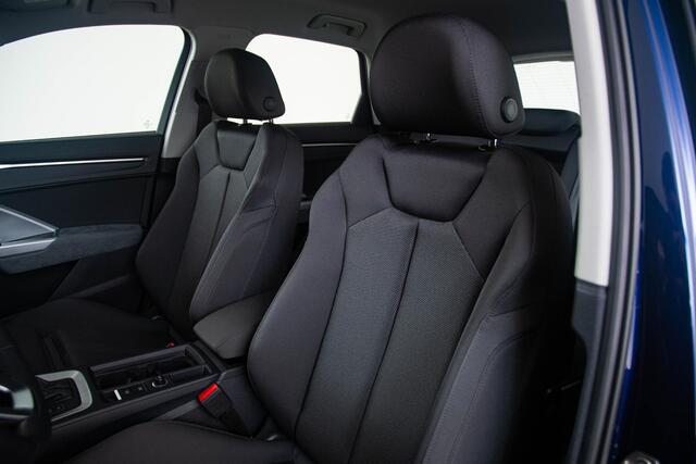 Audi Q3 45 TFSI e Advanced edition Sportstoelen - Stoelverwarming - Comfortsleutel - Adaptive Cruise Control - Audi smartphone interface - Parkeerhulp plus