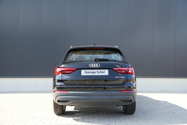 Audi Q3 45 TFSI e Business Edition - ACC - Navigatie - Blindspot - Stoelverwarming - Keyless - Camera - Elek Achterklep - Rijklaar