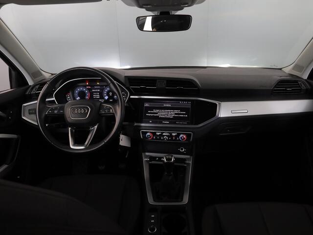 Audi Q3 35 TFSI Pro Line 150 pk | Navigatie via App | Parkeersensoren achter | LED koplampen | Apple Carplay/Android Auto | Elektr. achterklep |