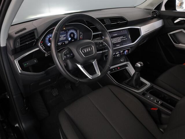 Audi Q3 35 TFSI Pro Line 150 pk | Navigatie via App | Parkeersensoren achter | LED koplampen | Apple Carplay/Android Auto | Elektr. achterklep |