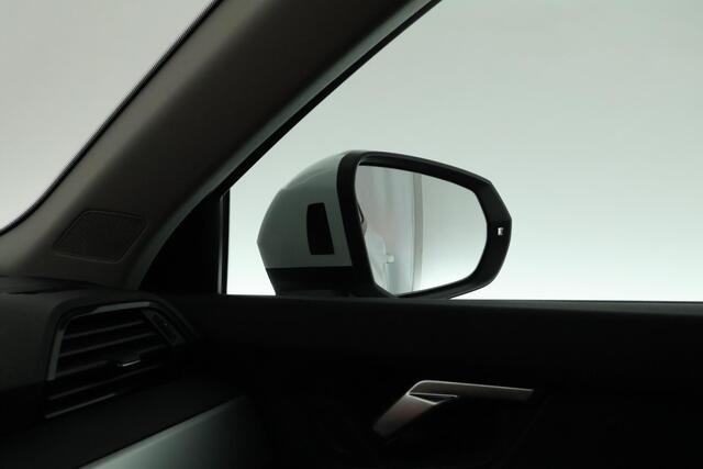 Audi Q3 35 TDI 150pk S-Tronic Advanced Pro Line Trekhaak Stoelverwarming Navigatie