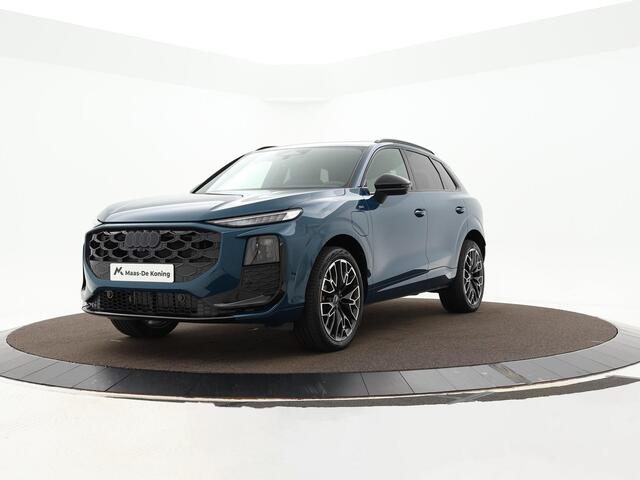 Audi Q3 1.5 200kW e-hybrid S edition 272 PK · Glazen panoramadak · Tech Pro · MMI experience pro