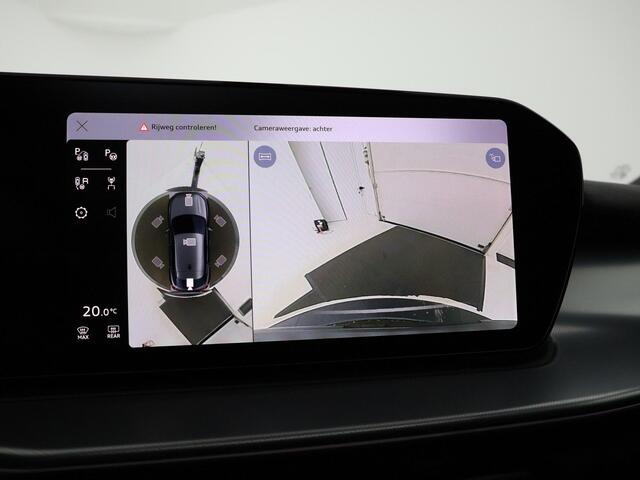 Audi Q3 1.5 200kW e-hybrid S edition 272 PK · Glazen panoramadak · Tech Pro · MMI experience pro